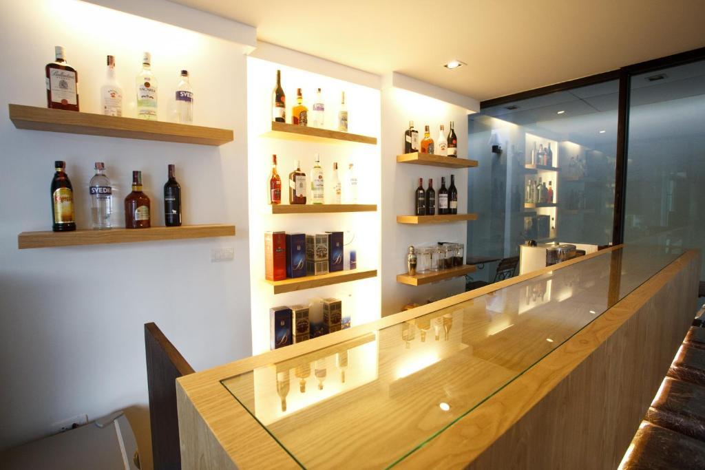Alisha Court Hotel & Residence Bangkok Extérieur photo