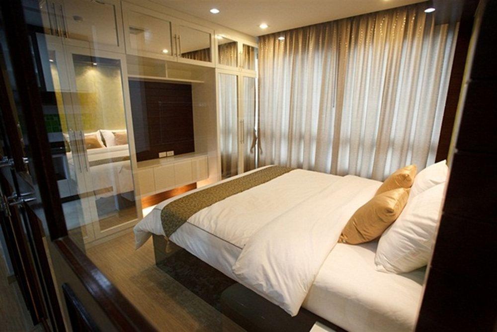 Alisha Court Hotel & Residence Bangkok Extérieur photo
