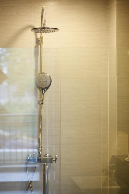 Alisha Court Hotel & Residence Bangkok Extérieur photo